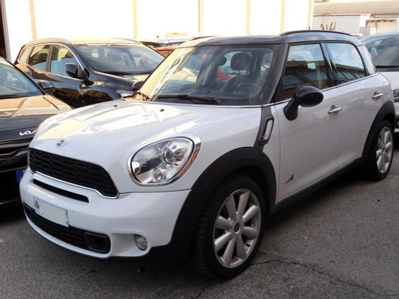 MINI Mini Countryman usata a Rimini