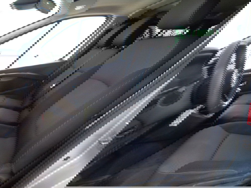 Nissan NV300 Furgone usata a Treviso (7)