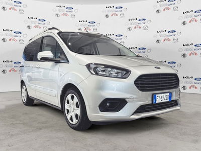 Ford Tourneo Courier 1.0 EcoBoost 100 CV Plus del 2019 usata a Caresanablot