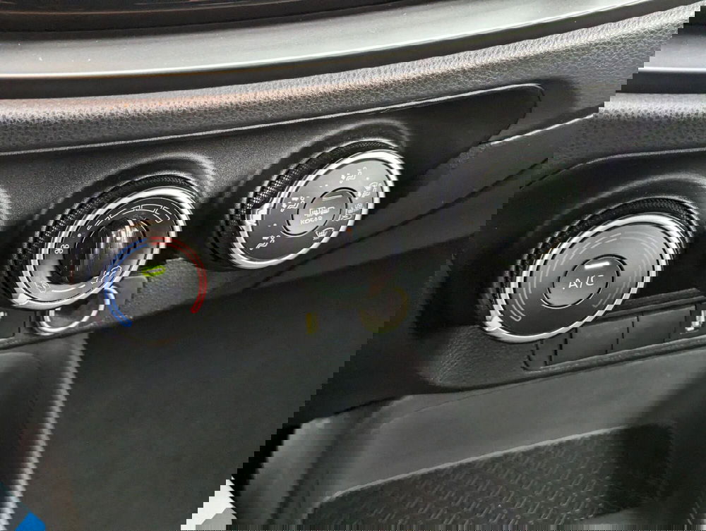 Toyota Aygo X usata a Pescara (10)