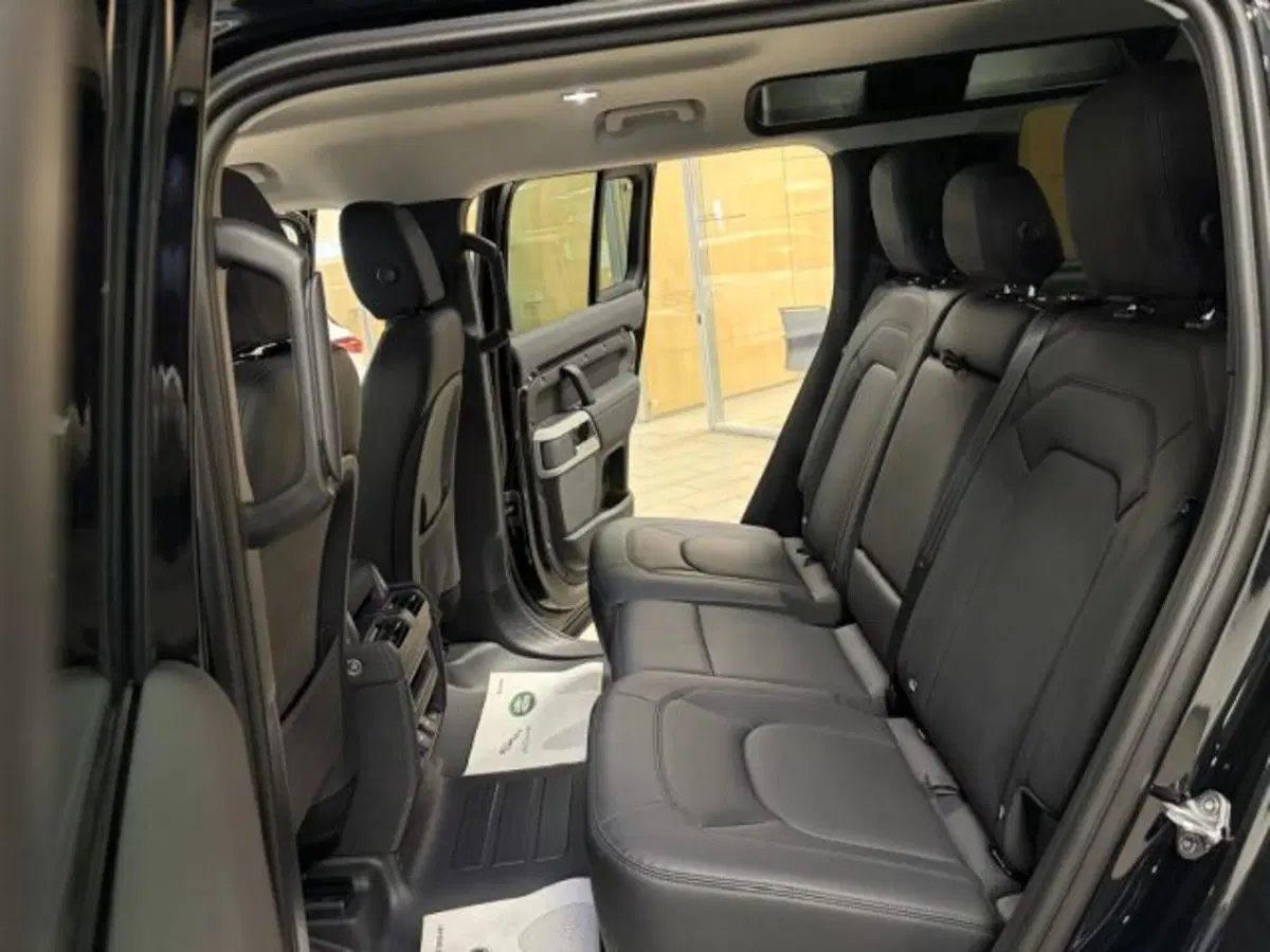 Land Rover Defender usata a Cuneo (14)