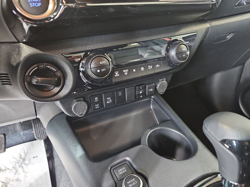 Toyota Hilux nuova a Vicenza (14)
