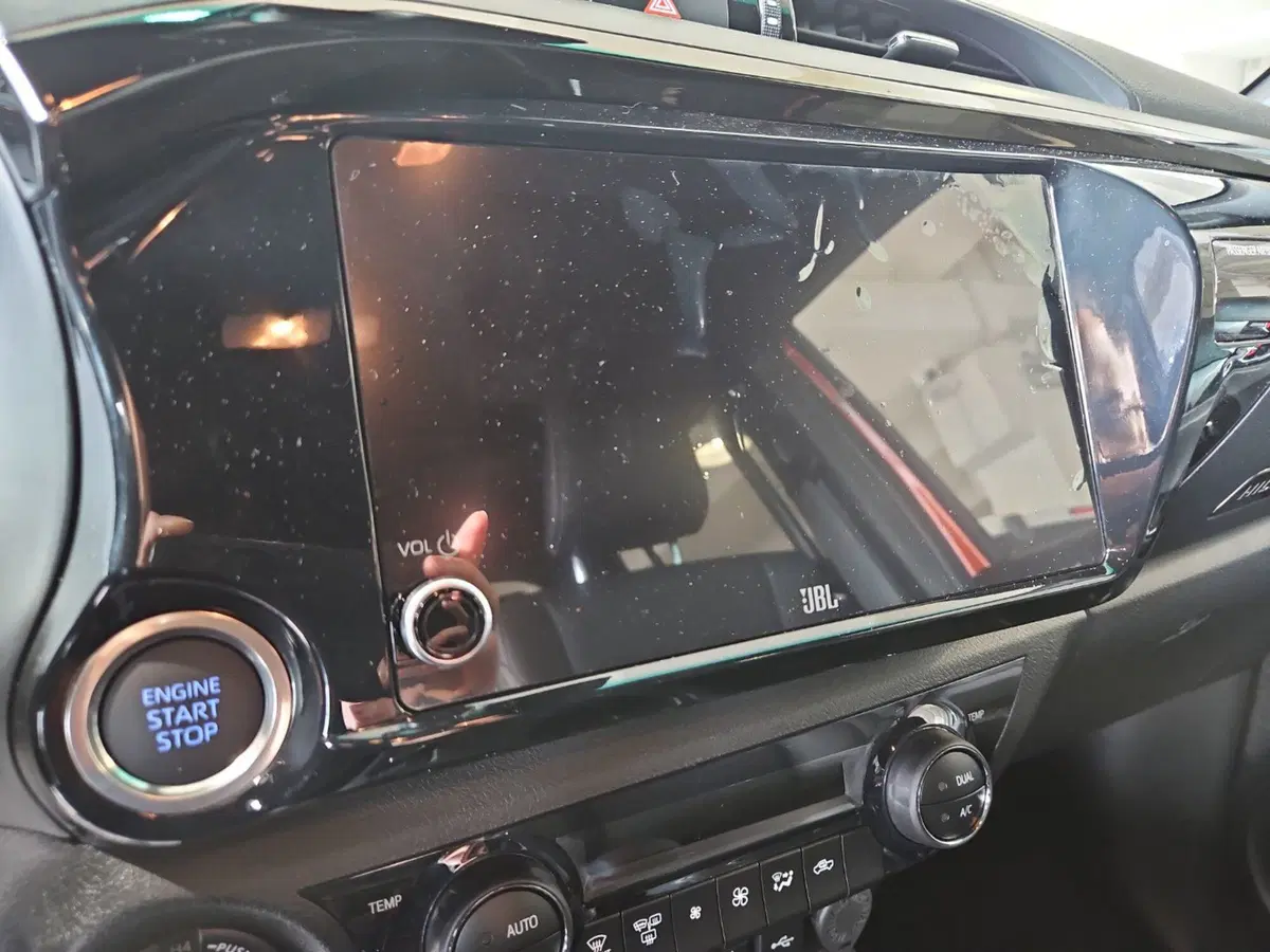 Toyota Hilux nuova a Vicenza (15)