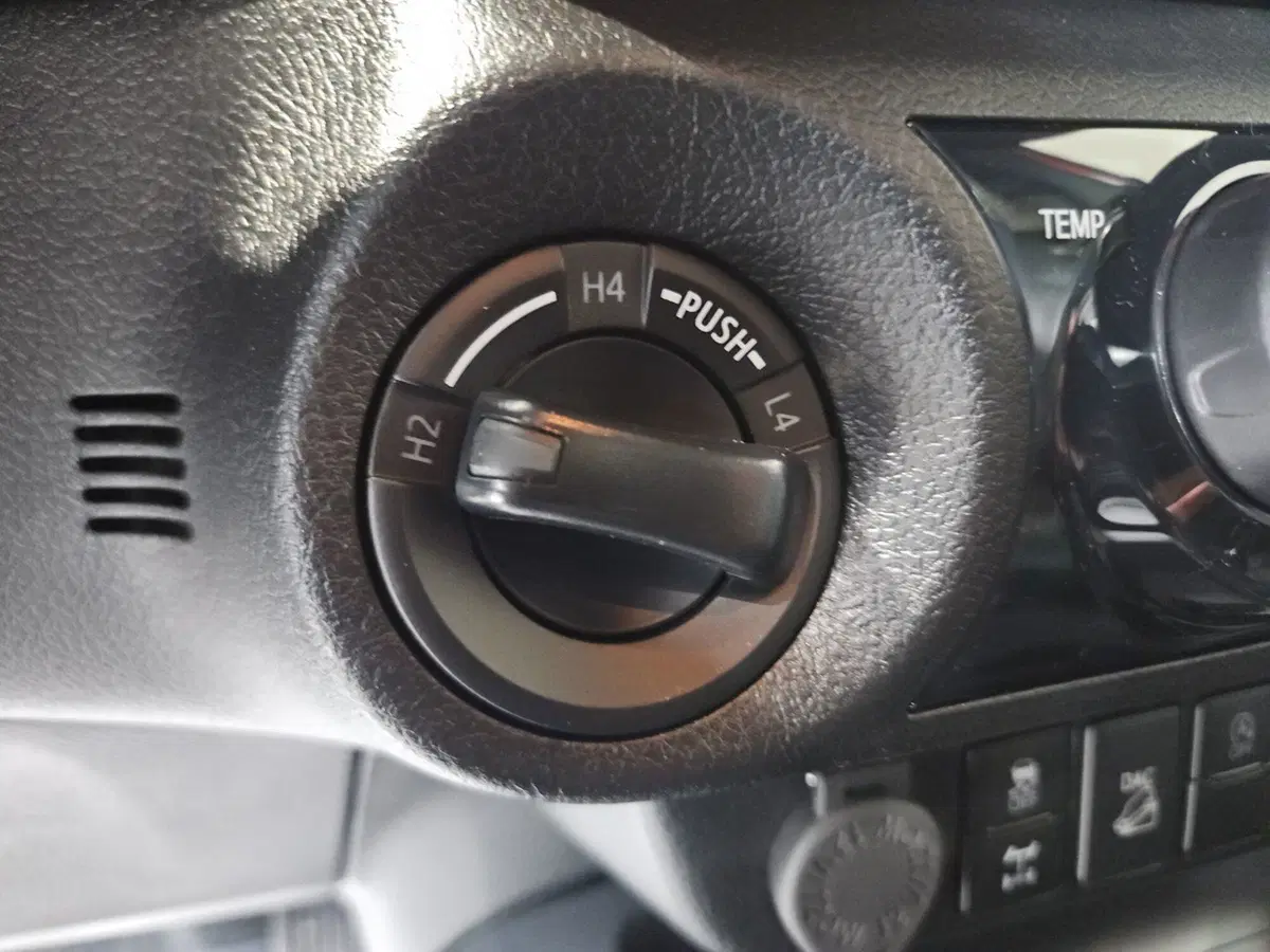 Toyota Hilux nuova a Vicenza (19)