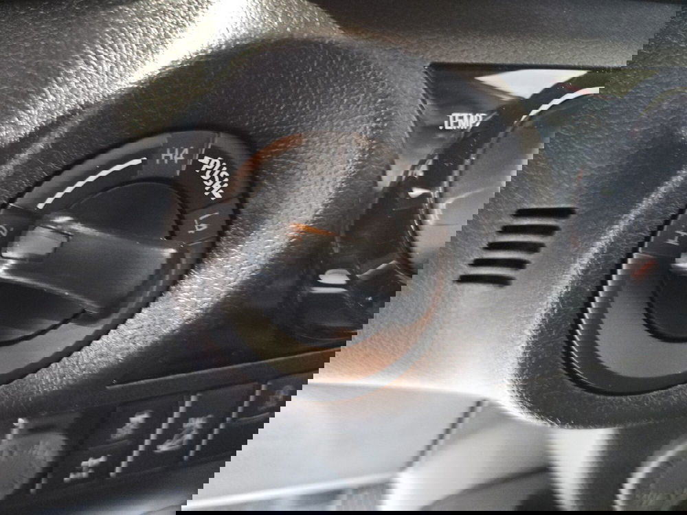 Toyota Hilux nuova a Vicenza (19)