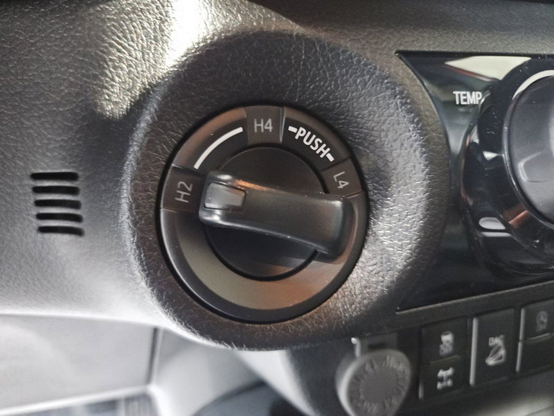 Toyota Hilux nuova a Vicenza (19)