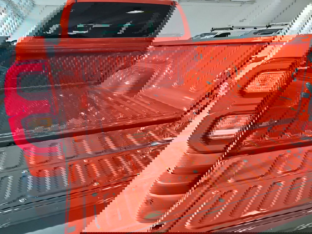 Toyota Hilux nuova a Vicenza (7)