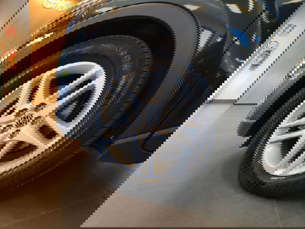 Toyota Toyota C-HR usata a Catanzaro (15)