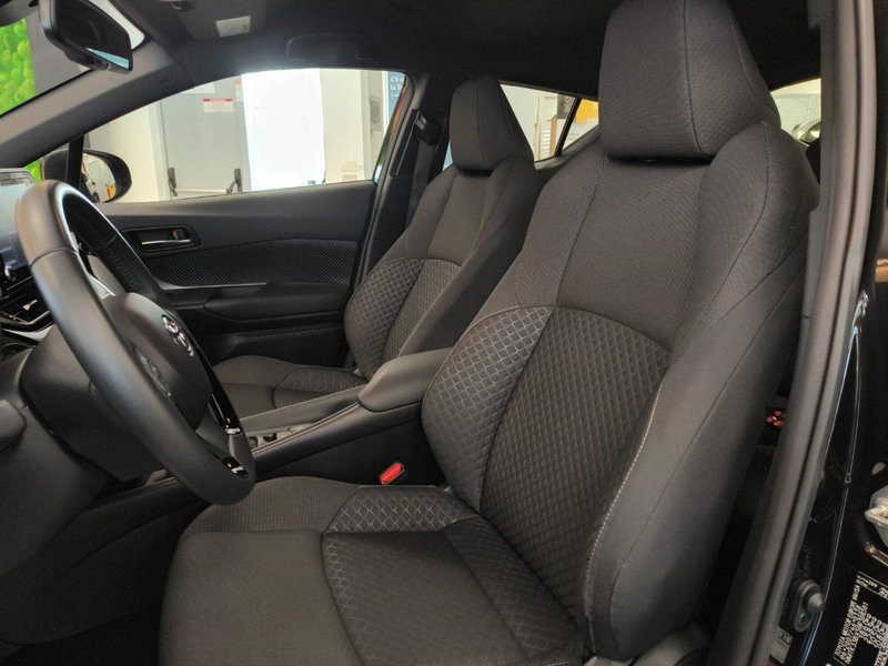 Toyota Toyota C-HR usata a Catanzaro (17)