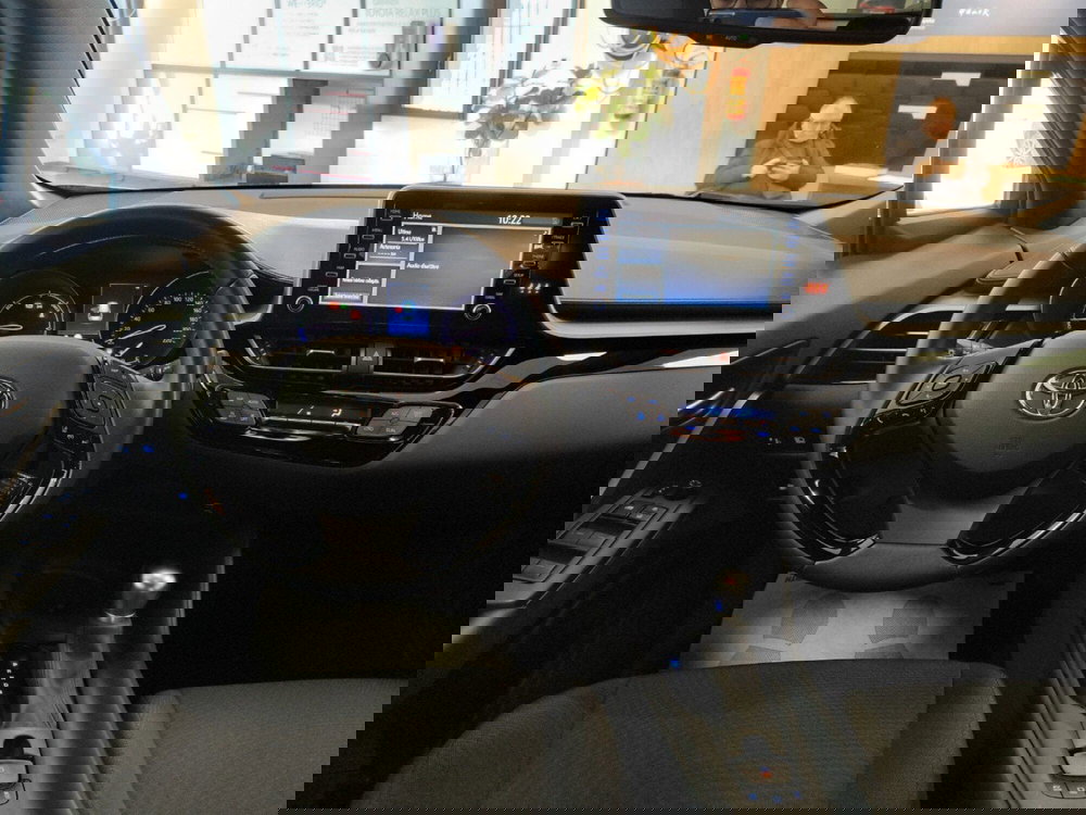 Toyota Toyota C-HR usata a Catanzaro (18)