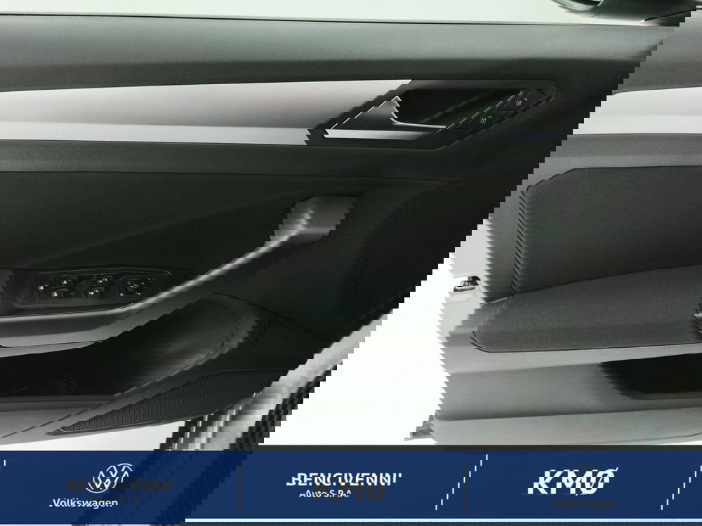 Volkswagen T-Roc nuova a Catanzaro (13)