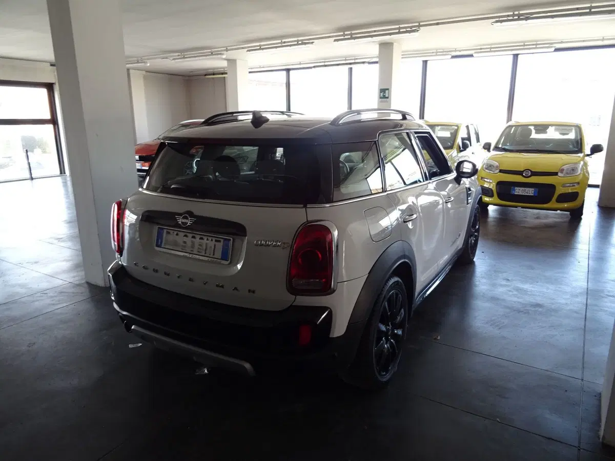 MINI Mini Countryman usata a Lucca (4)