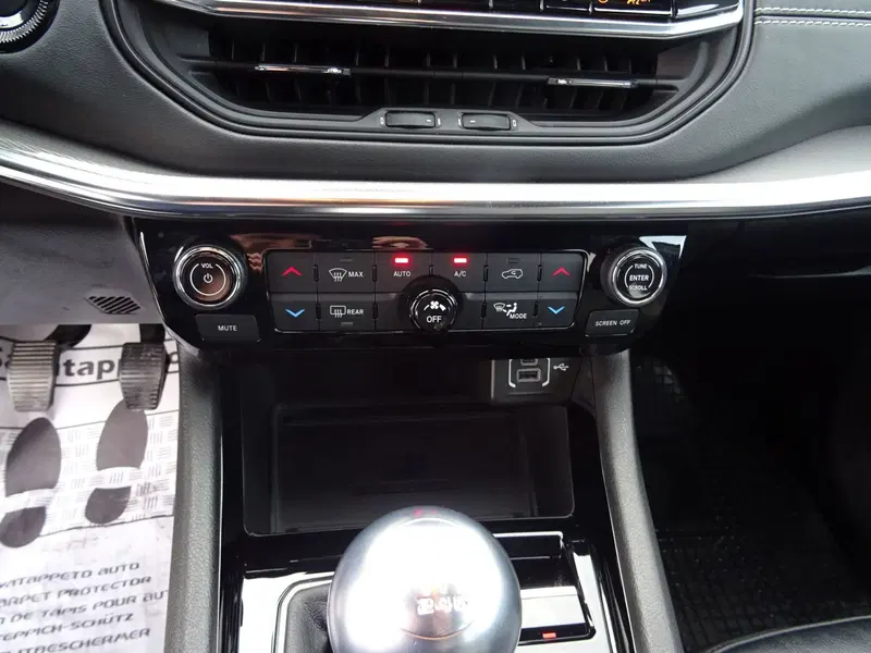Jeep Compass usata a Lucca (11)