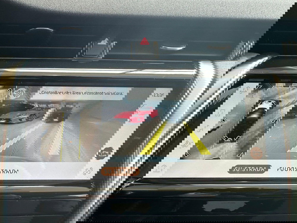 Land Rover Discovery Sport usata a Arezzo (11)