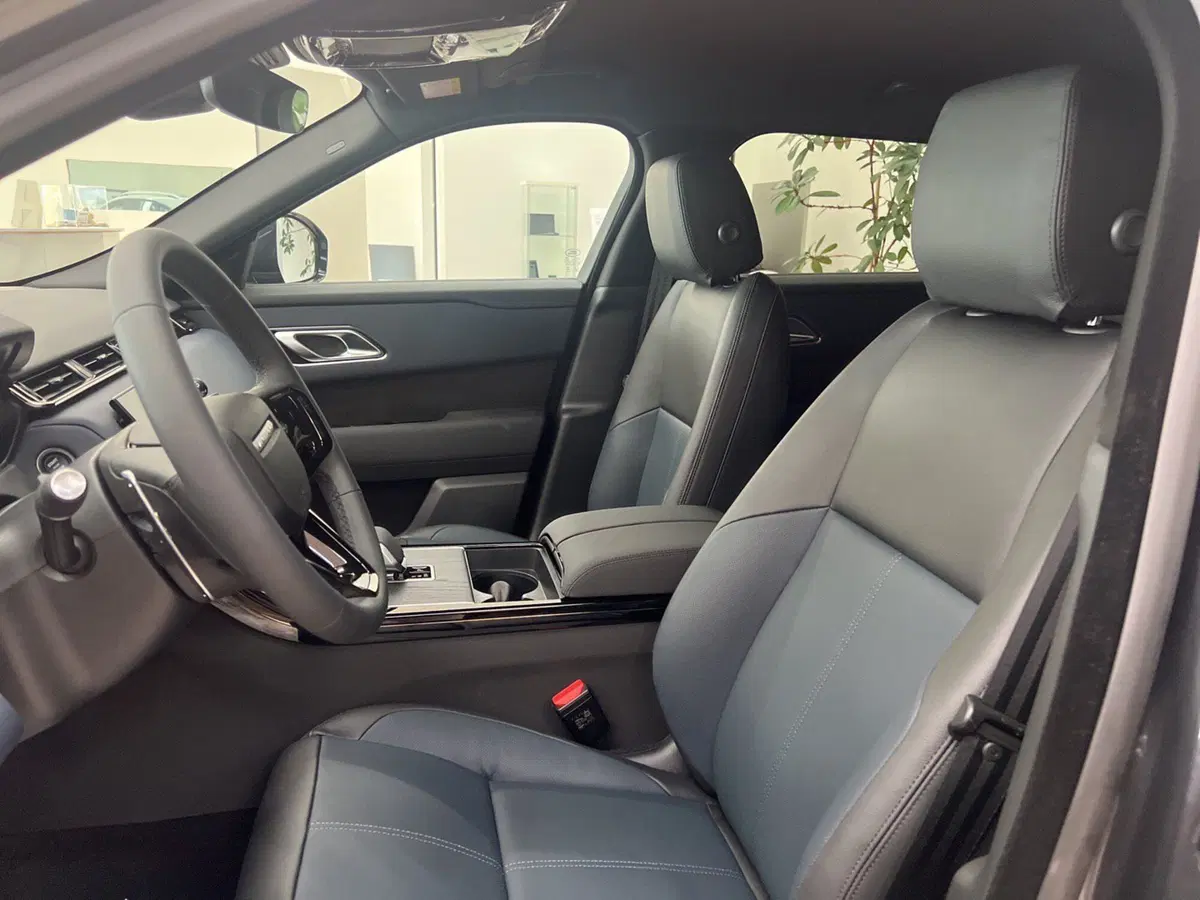 Land Rover Range Rover Velar usata a Arezzo (3)