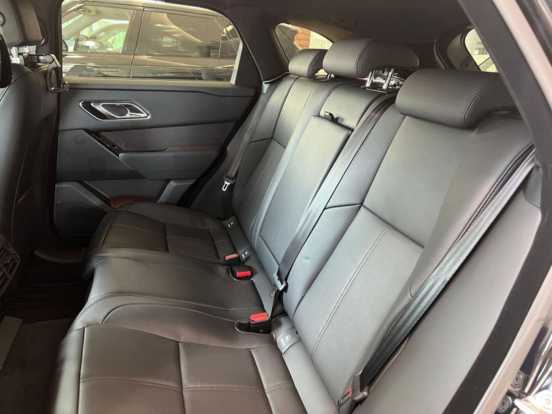 Land Rover Range Rover Velar nuova a Arezzo (5)