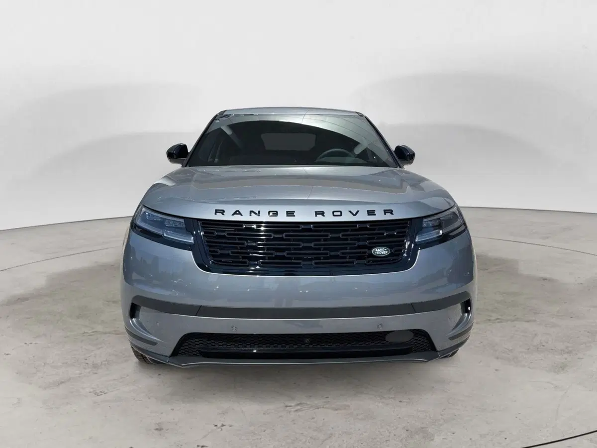 Land Rover Range Rover Velar nuova a Arezzo (8)