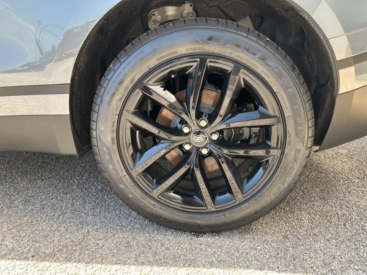 Land Rover Range Rover Velar nuova a Arezzo (9)