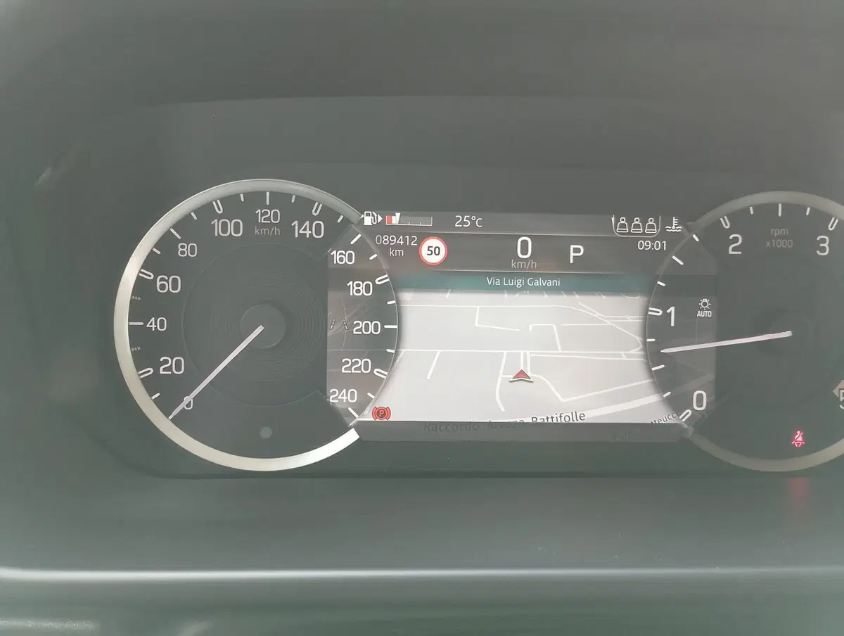 Land Rover Defender usata a Arezzo (10)