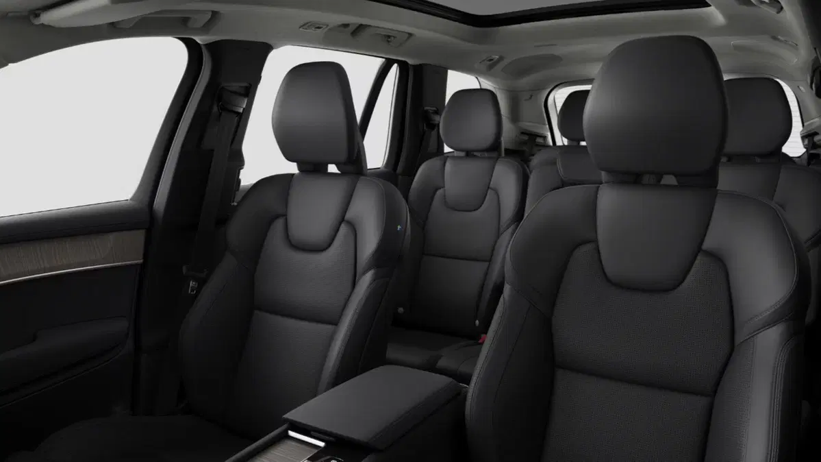 Volvo XC90 nuova a Milano (10)