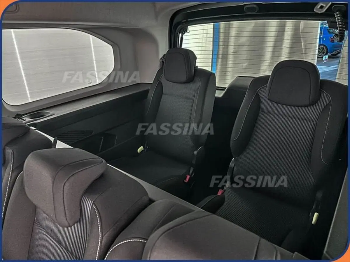 Fiat Doblò Furgone nuova a Milano (12)