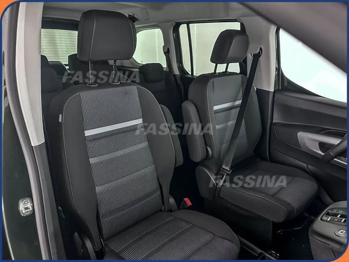 Fiat Doblò Furgone nuova a Milano (14)