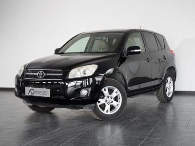 Toyota Rav4 2.2 D-4D 150 CV DPF Exclusive del 2009 usata a San Severo