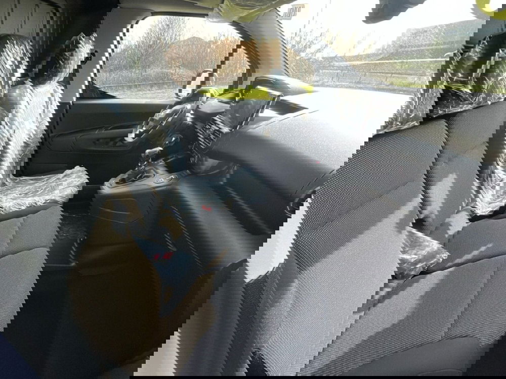 Peugeot Partner Furgone nuova a Bergamo (11)