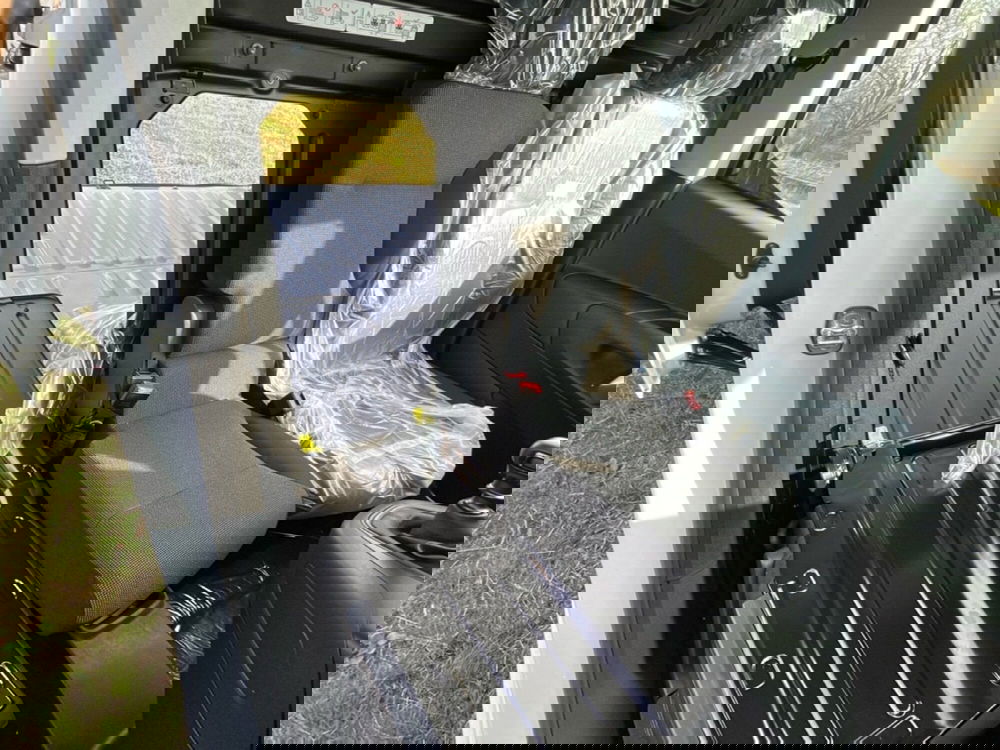 Peugeot Partner Furgone nuova a Bergamo (12)