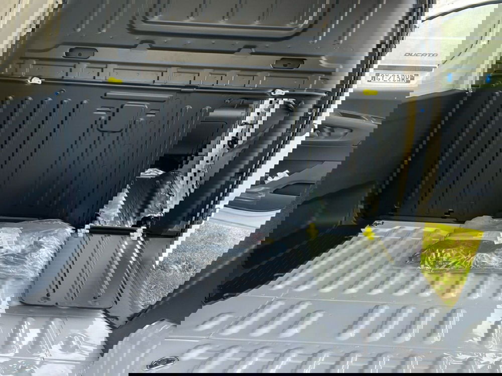 Peugeot Partner Furgone nuova a Bergamo (13)