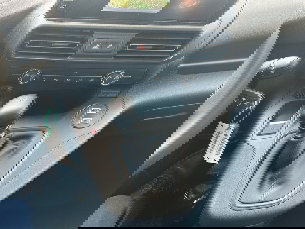Peugeot Partner Furgone nuova a Bergamo (18)