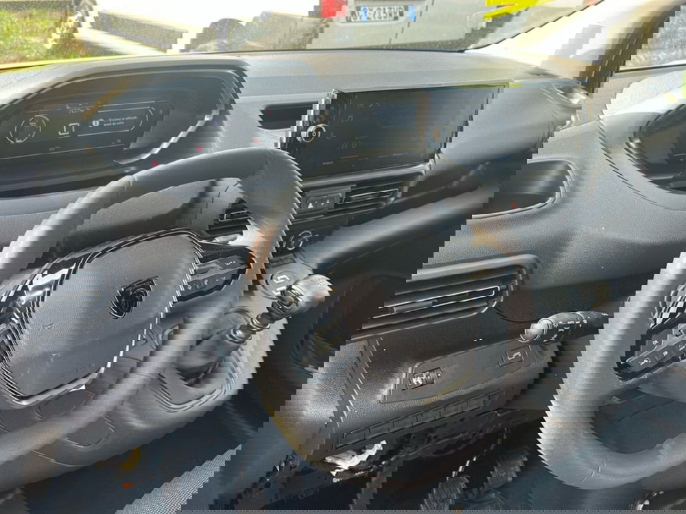 Peugeot Partner Furgone nuova a Bergamo (20)