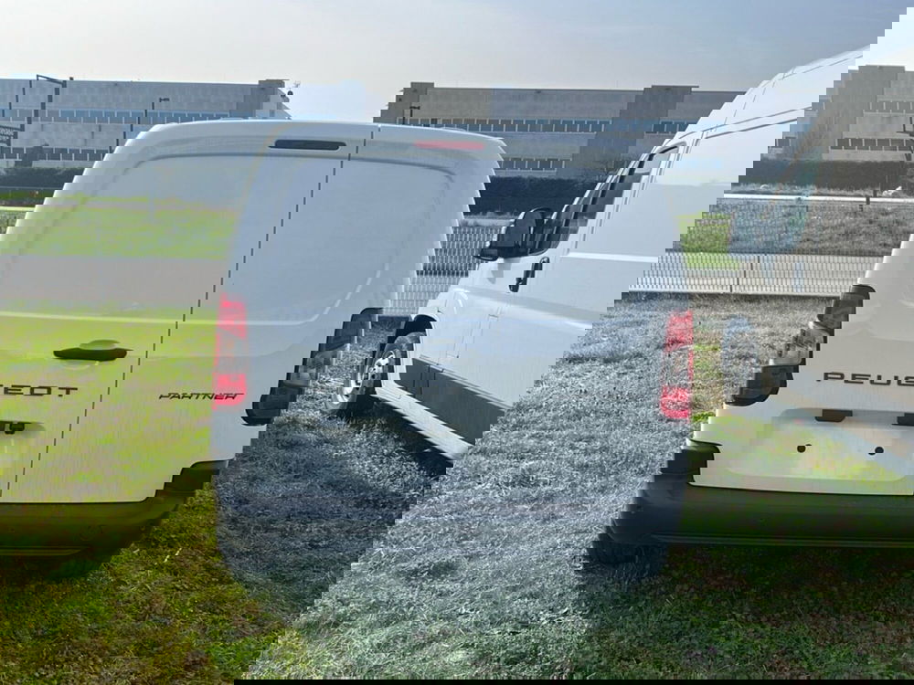 Peugeot Partner Furgone nuova a Bergamo (4)