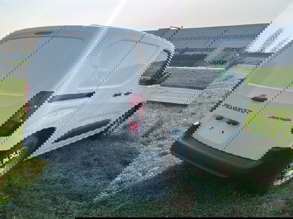 Peugeot Partner Furgone nuova a Bergamo (5)