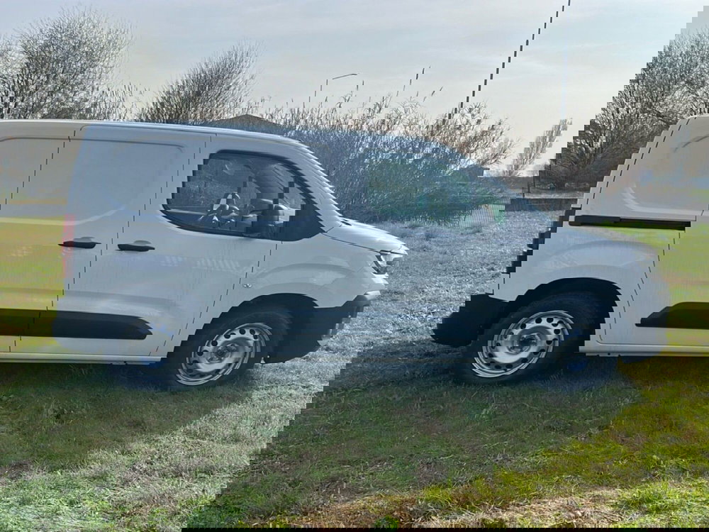 Peugeot Partner Furgone nuova a Bergamo (6)