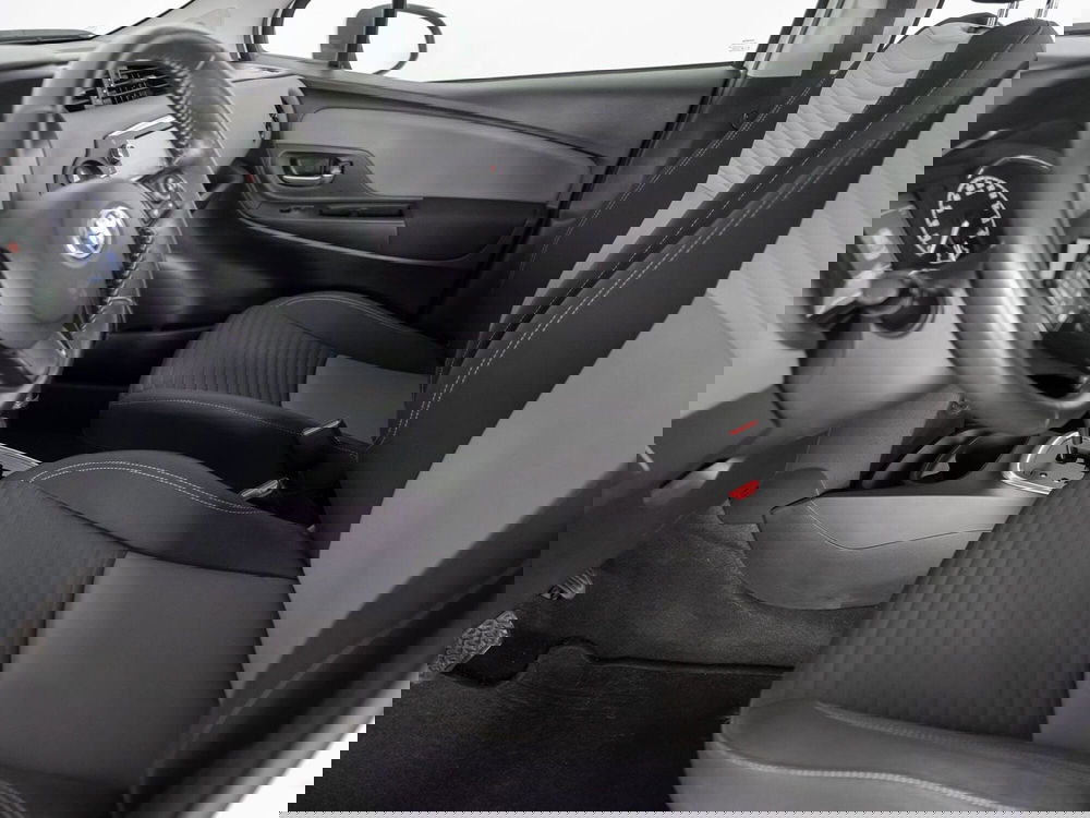 Toyota Yaris usata a Foggia (12)