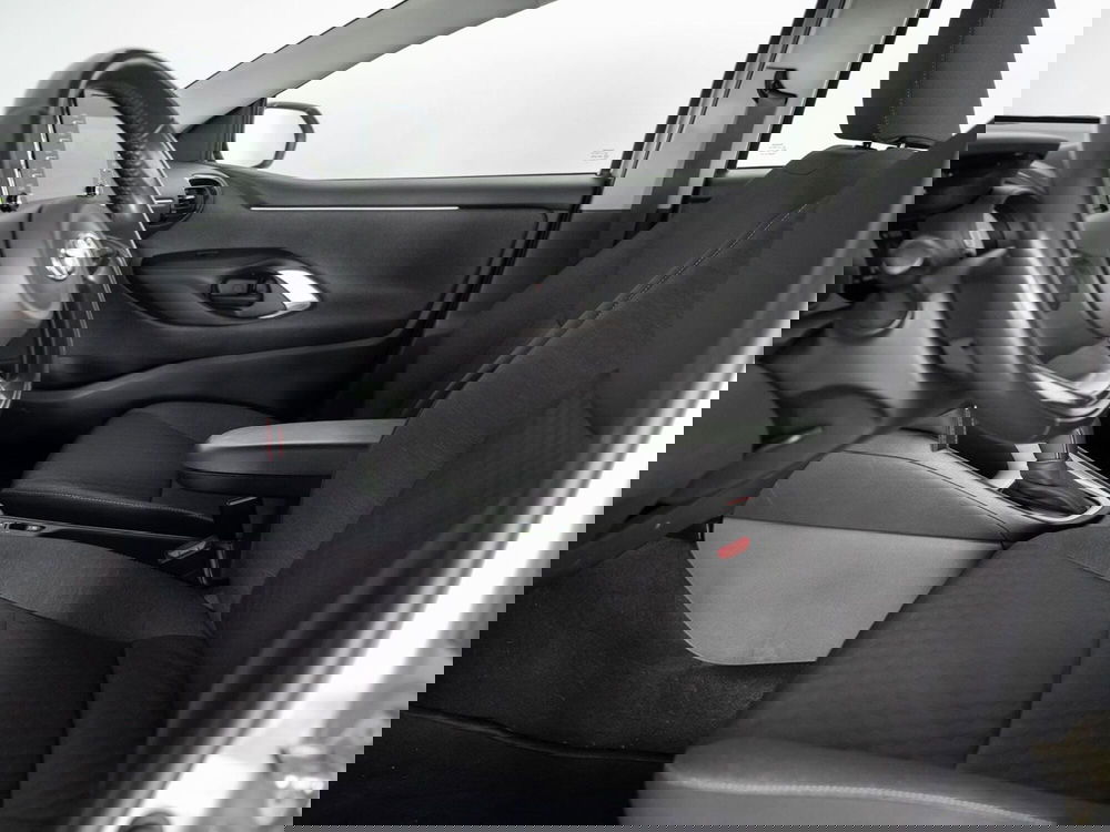 Toyota Yaris usata a Foggia (12)