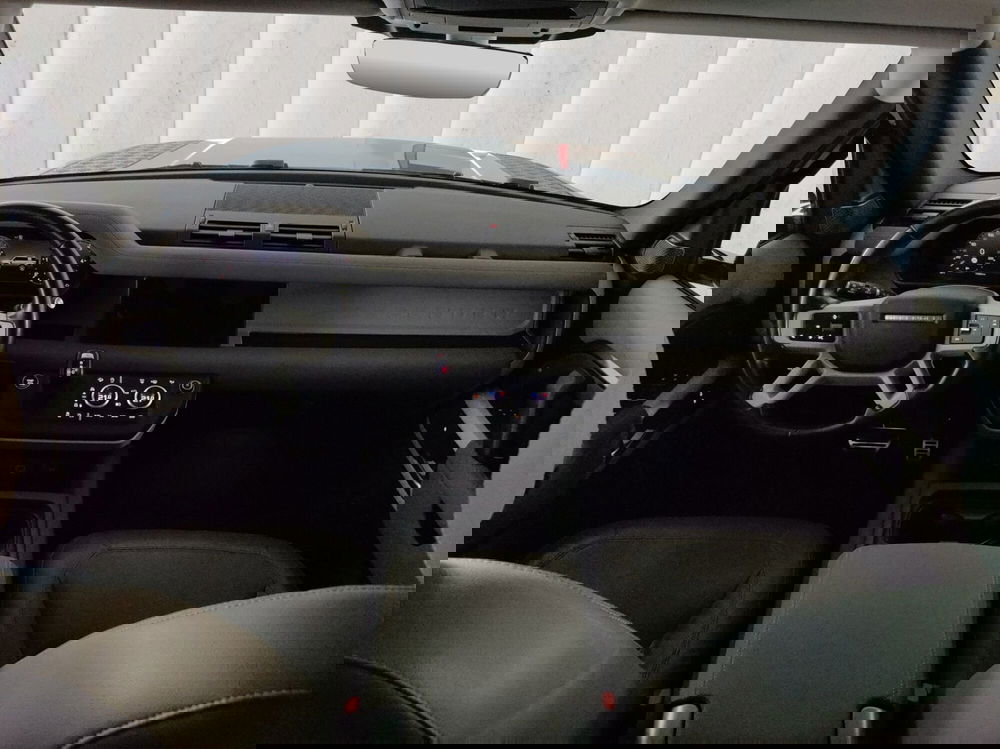 Land Rover Defender usata a Pavia (4)