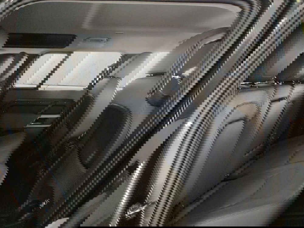 Land Rover Defender usata a Pavia (5)