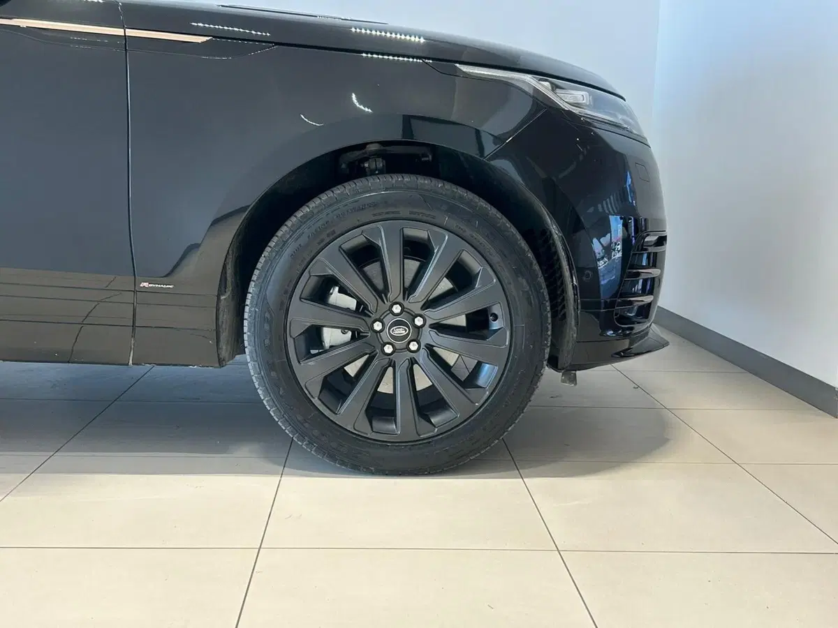 Land Rover Range Rover Velar usata a Napoli (9)
