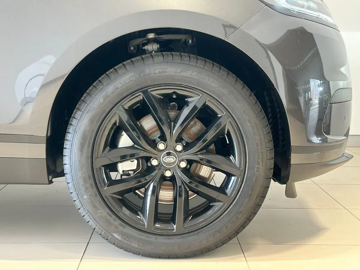 Land Rover Range Rover Velar usata a Napoli (9)