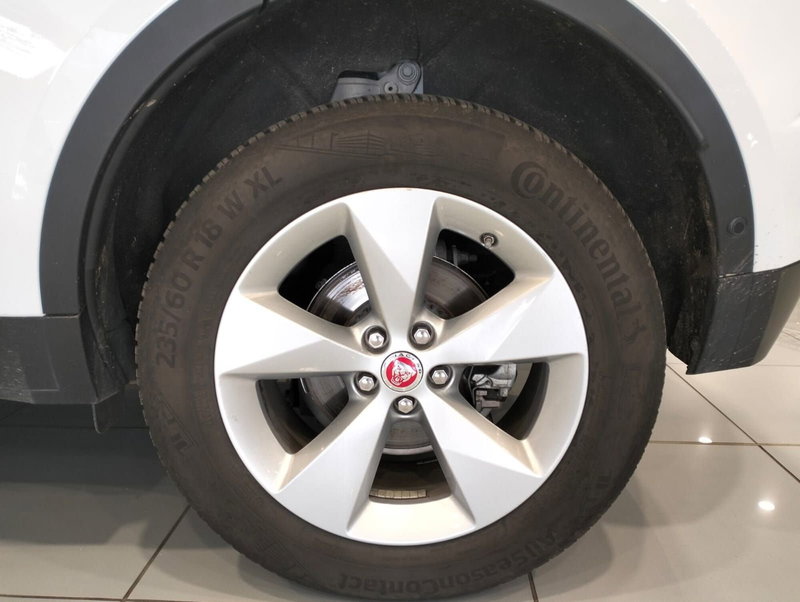Jaguar E-Pace usata a Cosenza (9)