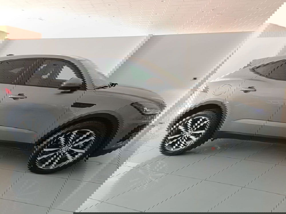 Jaguar E-Pace usata a Cosenza (6)