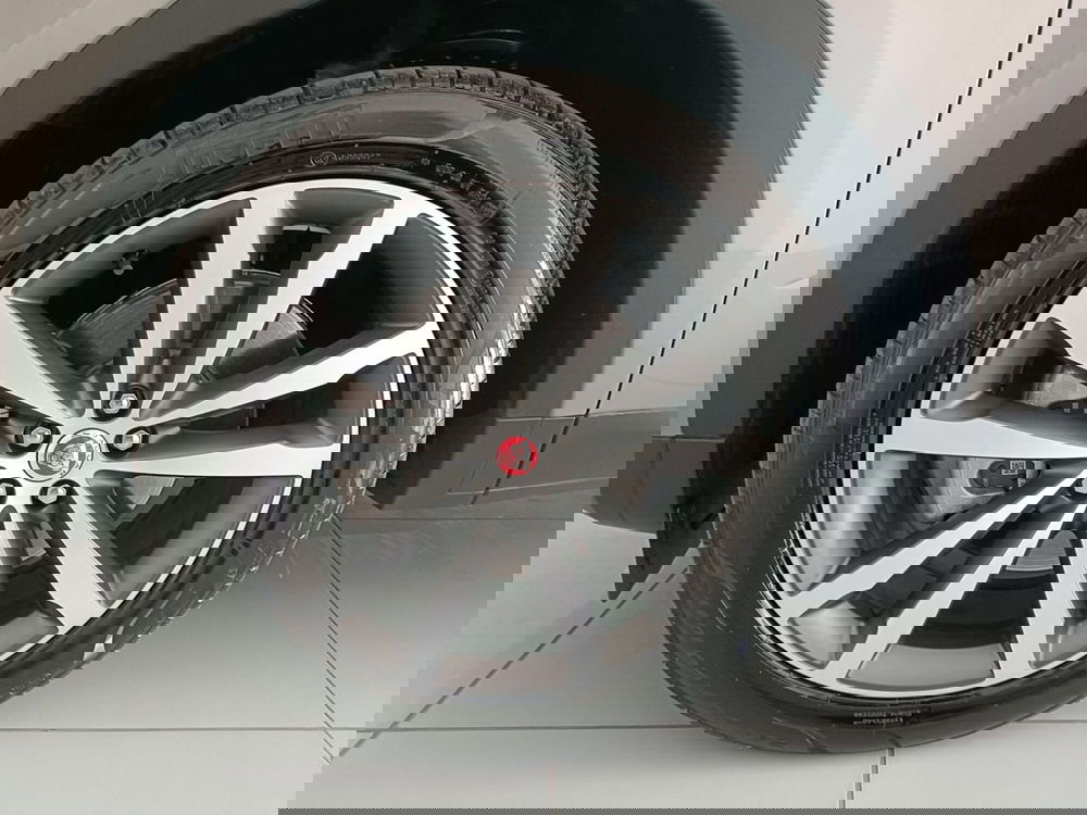 Jaguar E-Pace usata a Cosenza (9)