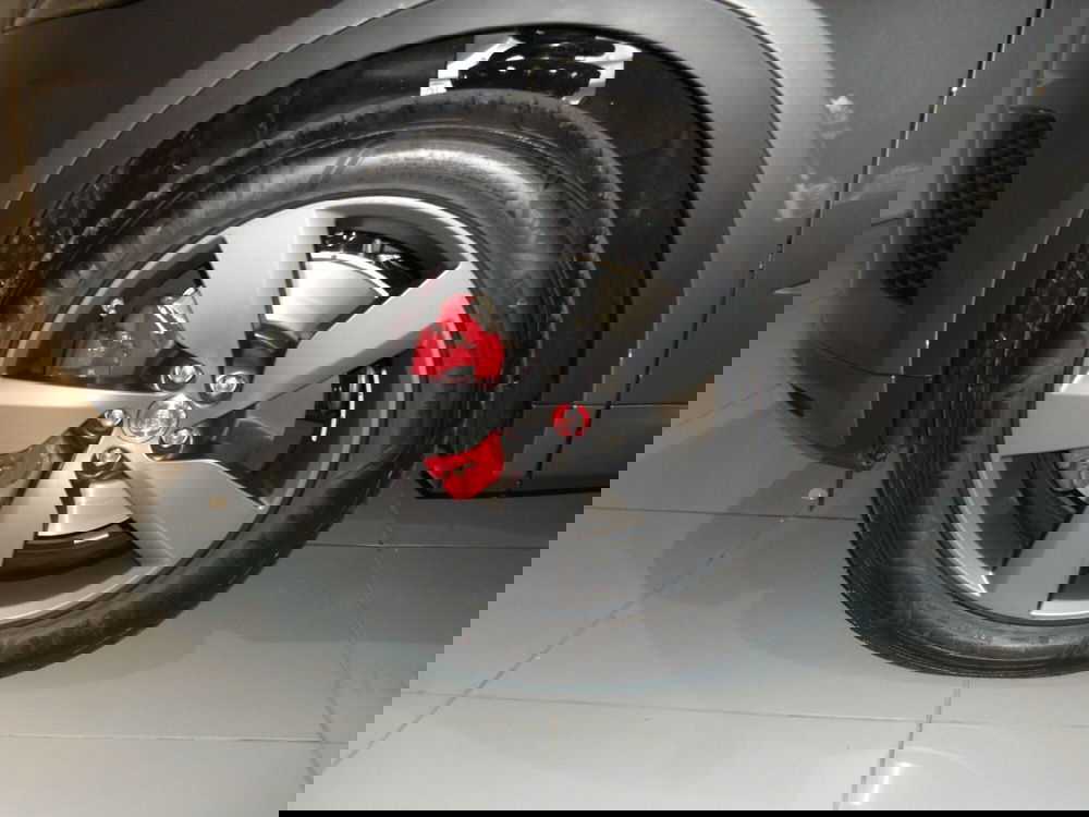 Jaguar E-Pace usata a Cosenza (9)