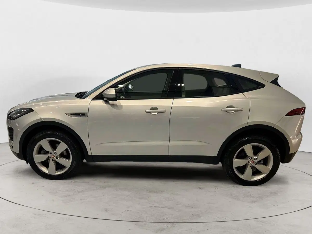 Jaguar E-Pace usata a Cosenza (5)