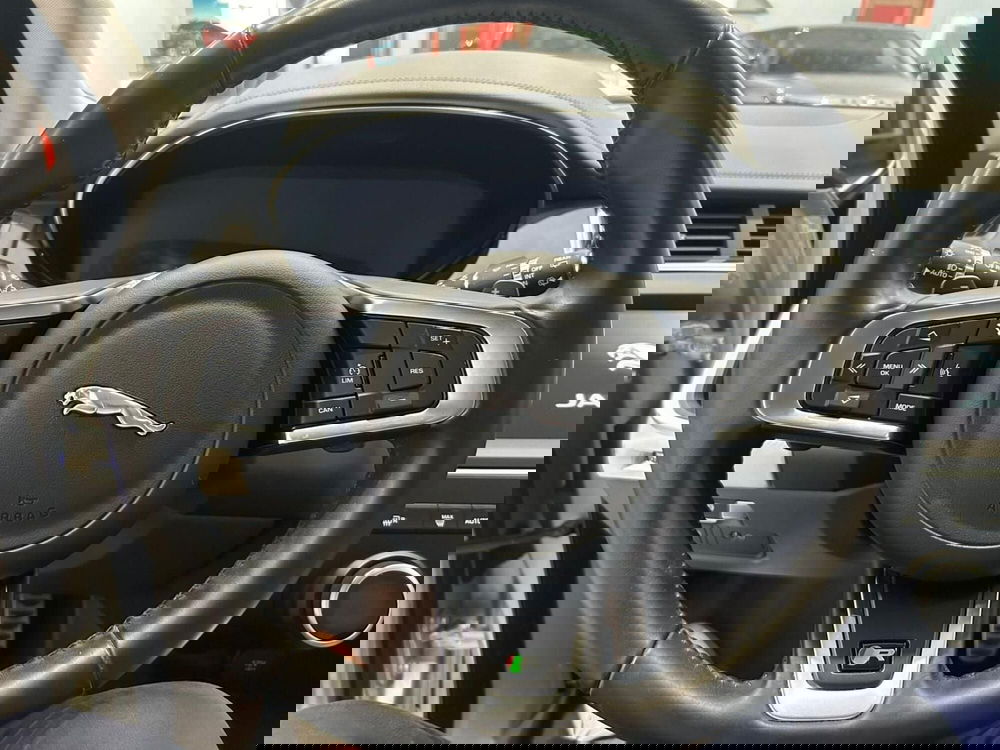 Jaguar E-Pace usata a Cosenza (7)