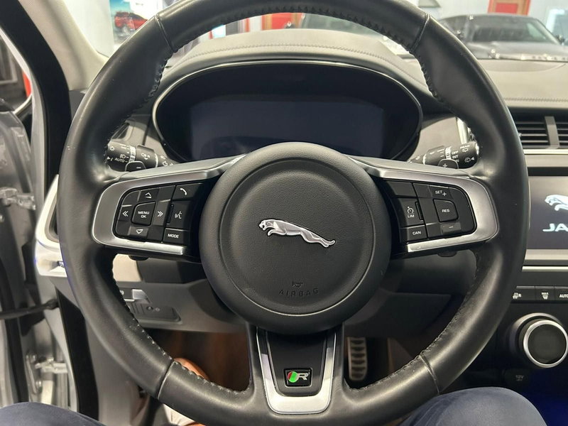 Jaguar E-Pace usata a Cosenza (7)