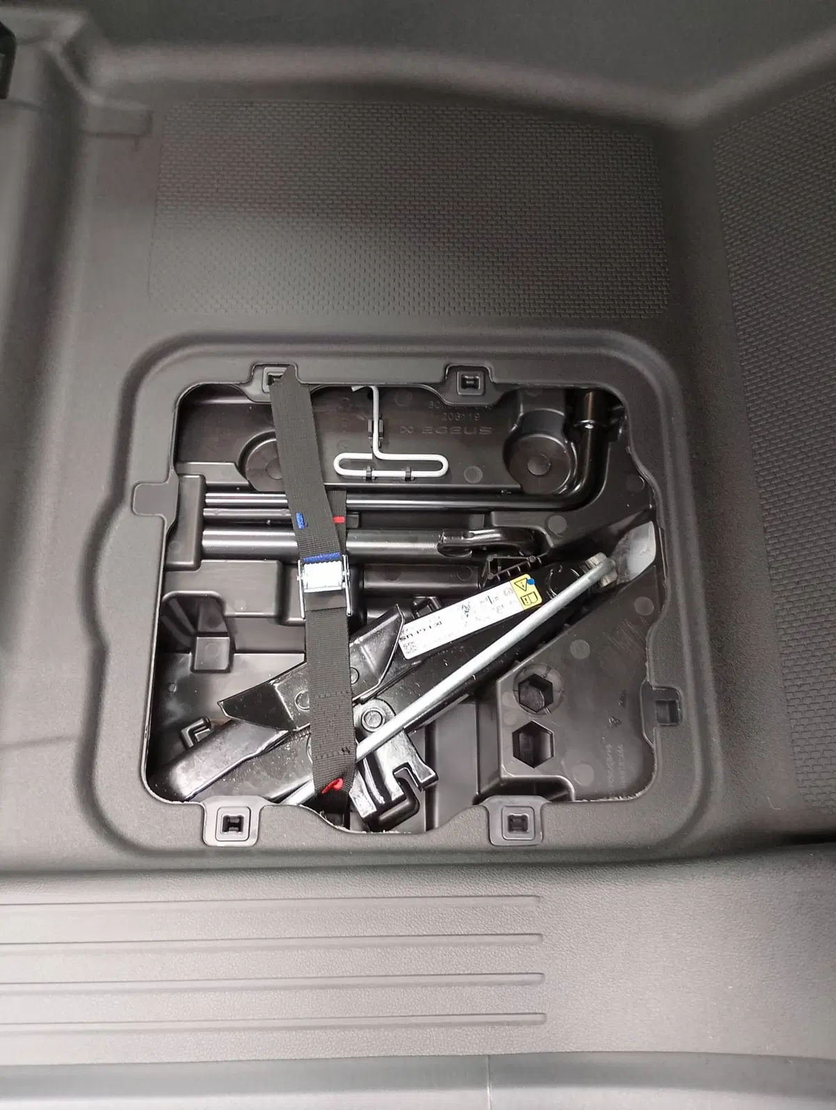 Nissan Townstar nuova a Modena (20)