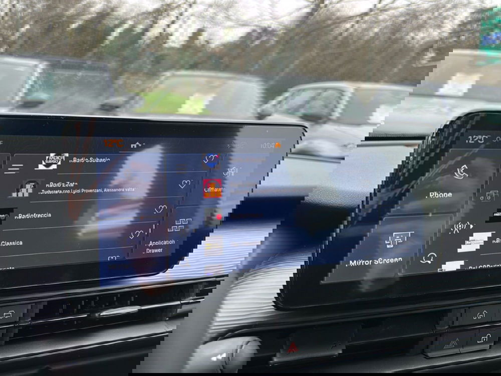 Jeep Avenger nuova a Roma (15)